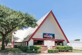 Skylite Inn