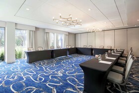 DoubleTree by Hilton Hotel Austin - University Area