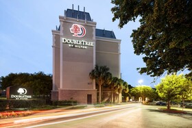 DoubleTree by Hilton Hotel Austin - University Area