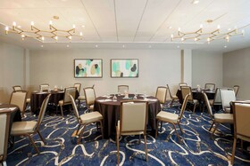 DoubleTree by Hilton Hotel Austin - University Area