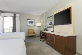 DoubleTree by Hilton Hotel Austin - University Area