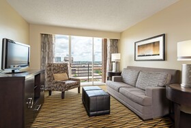 DoubleTree Suites by Hilton Austin Downtown Capitol