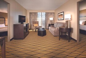 DoubleTree Suites by Hilton Austin Downtown Capitol