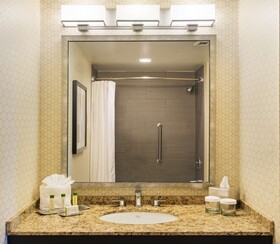 DoubleTree Suites by Hilton Austin Downtown Capitol