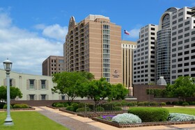DoubleTree Suites by Hilton Austin Downtown Capitol