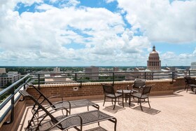 DoubleTree Suites by Hilton Austin Downtown Capitol