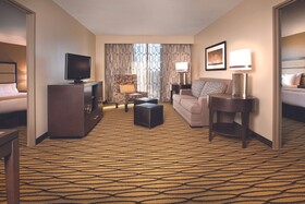 DoubleTree Suites by Hilton Austin Downtown Capitol