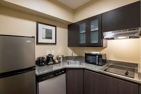DoubleTree Suites by Hilton Austin Downtown Capitol