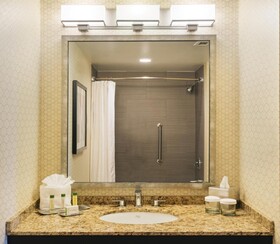 DoubleTree Suites by Hilton Austin Downtown Capitol