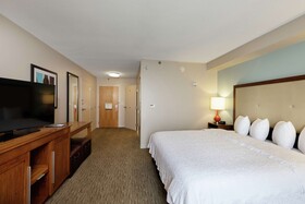 Hampton Inn & Suites Austin-Airport
