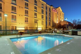 Hampton Inn & Suites Austin-Airport