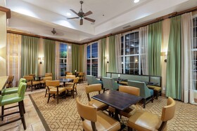 Hampton Inn & Suites Austin-Airport