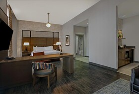 Hampton Inn Suites Austin University