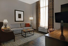 Hampton Inn Suites Austin University