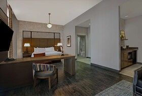 Hampton Inn Suites Austin University