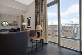 Hampton Inn Suites Austin University
