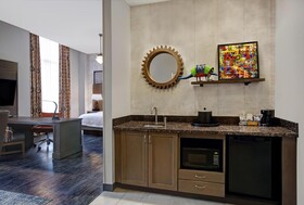 Hampton Inn Suites Austin University