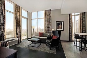 Hampton Inn Suites Austin University