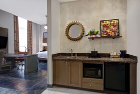 Hampton Inn Suites Austin University