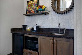 Hampton Inn Suites Austin University