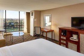 Holiday Inn Austin-Town Lake