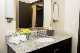 Holiday Inn Express & Suites Austin NW - Arboretum Area