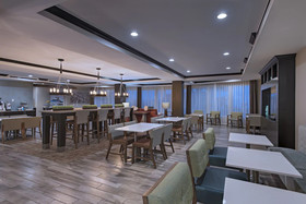 Holiday Inn Express & Suites Austin NW - Four Points