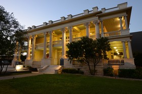 Hotel Ella
