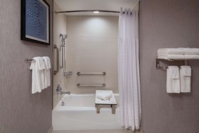 Hyatt Place Austin / Lake Travis / Four Points