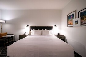 La Quinta Inn & Suites by Wyndham Austin Parmer/Tech Ridge