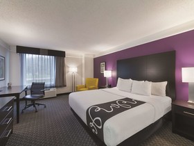 La Quinta Inn & Suites by Wyndham Austin Round Rock