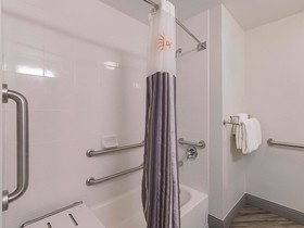 La Quinta Inn & Suites by Wyndham Austin Round Rock