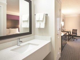 La Quinta Inn & Suites by Wyndham Austin Round Rock