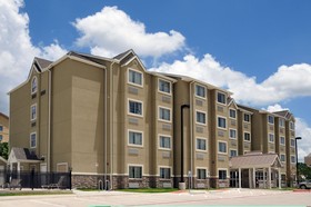 Microtel Inn and Suites by Wyndham Austin Airport