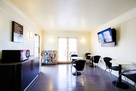 Motel 6 Austin - Midtown