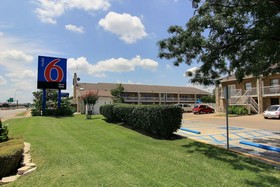 Motel 6 Austin Central - South/Univ. of TX