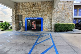 Motel 6 Austin Central - South/Univ. of TX