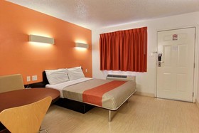 Motel 6 Austin Central - North