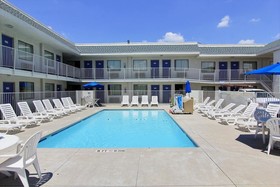 Motel 6 Austin Central - North