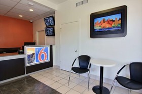 Motel 6 Austin Central - South/Univ. of TX