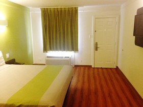 Motel 6 Austin - Midtown