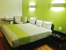 Motel 6 Austin - Midtown
