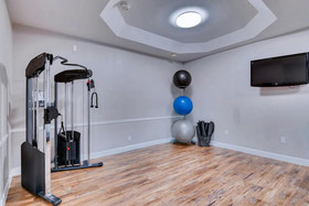 Orangewood Inn & Suites