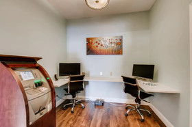 Orangewood Inn & Suites