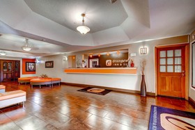 Orangewood Inn & Suites