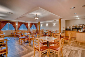 Orangewood Inn & Suites