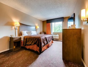 Orangewood Inn & Suites