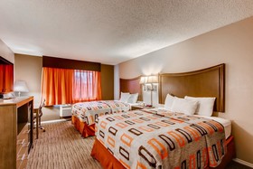 Orangewood Inn & Suites