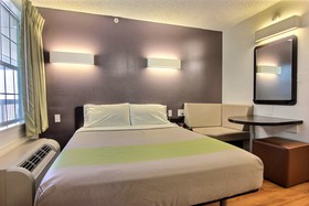 Studio 6 Austin Northwest
