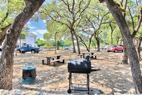 Studio 6 Austin Northwest